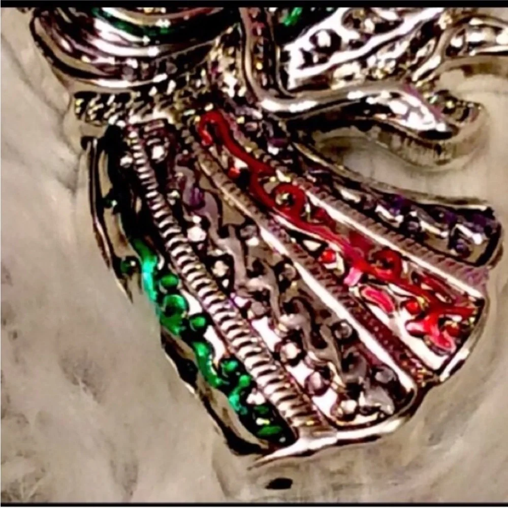 UNBRANDED Red And Green BRIGHT Christmas HOLIDAY Angel BROOCH Pendant